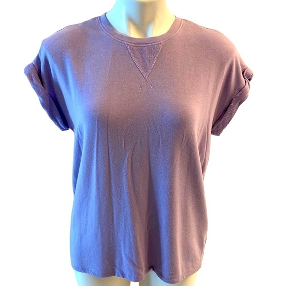 NEW Tahari lilac tee rolled sleeves scoop neck Softest cozy material Small
C - Picture 1 of 8